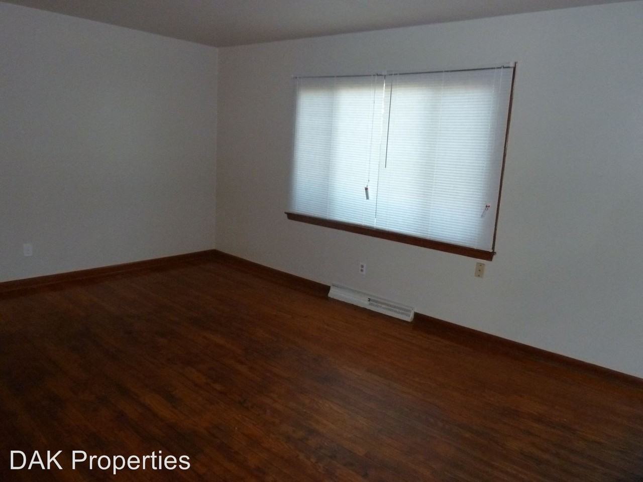 8711 W Eggert Pl - Photo 2 of 12