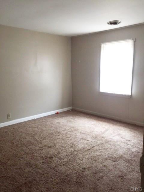 410 Greenpoint Ave #3 - Photo 3 of 7