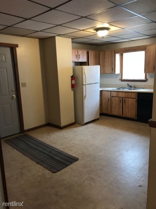 401 E Main St - Photo 2 of 5