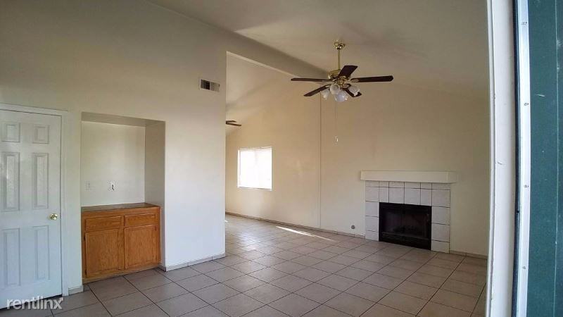 5215 Oswell Park Dr - Photo 2 of 10