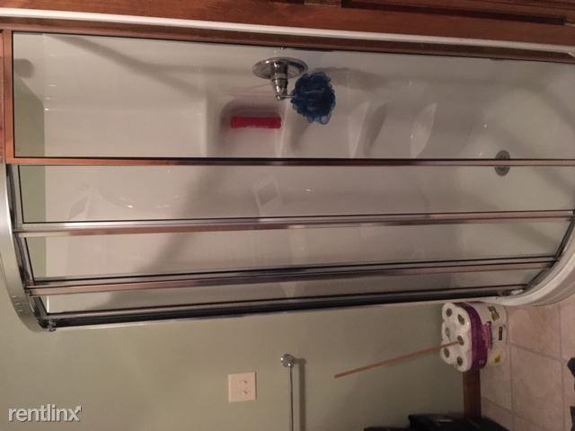 703 N Main St - Photo 3 of 18