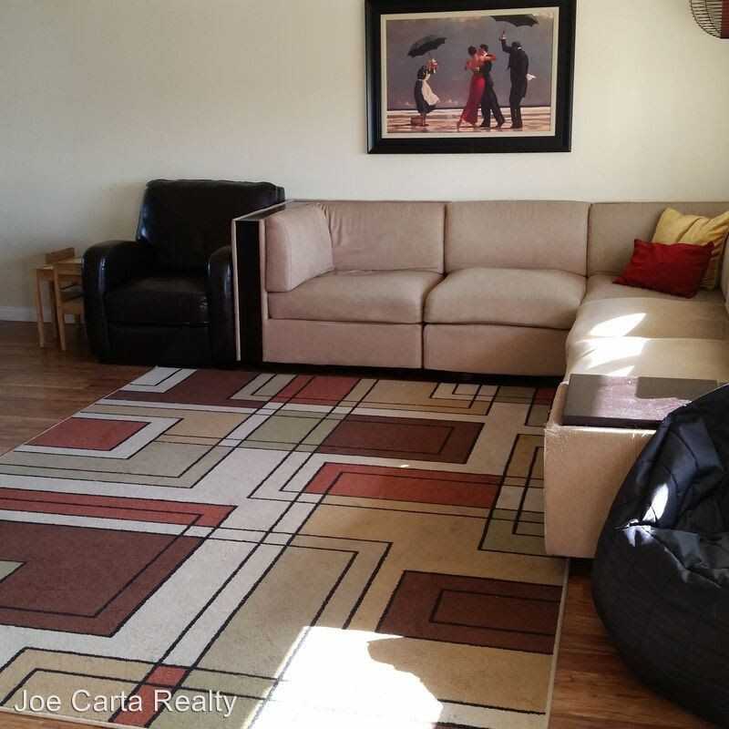 1809 48th St - Photo 3 of 9