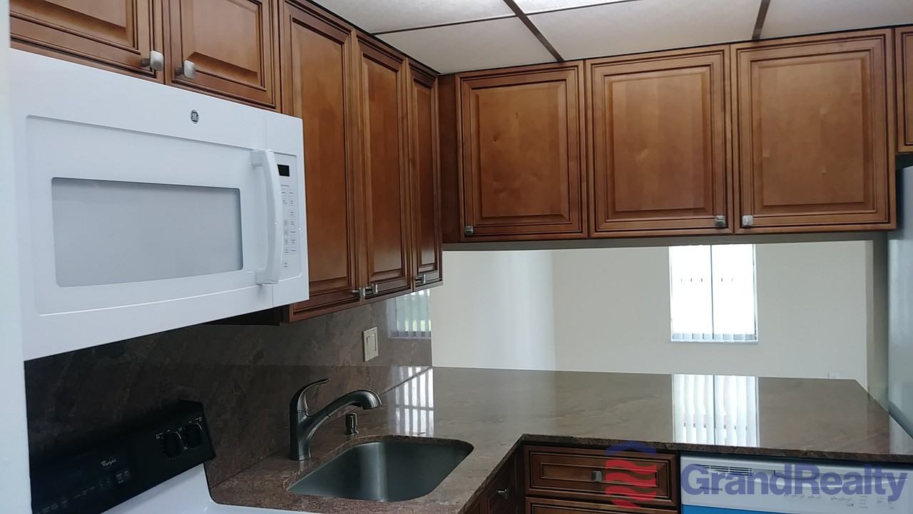 741 Southeast 1st Way