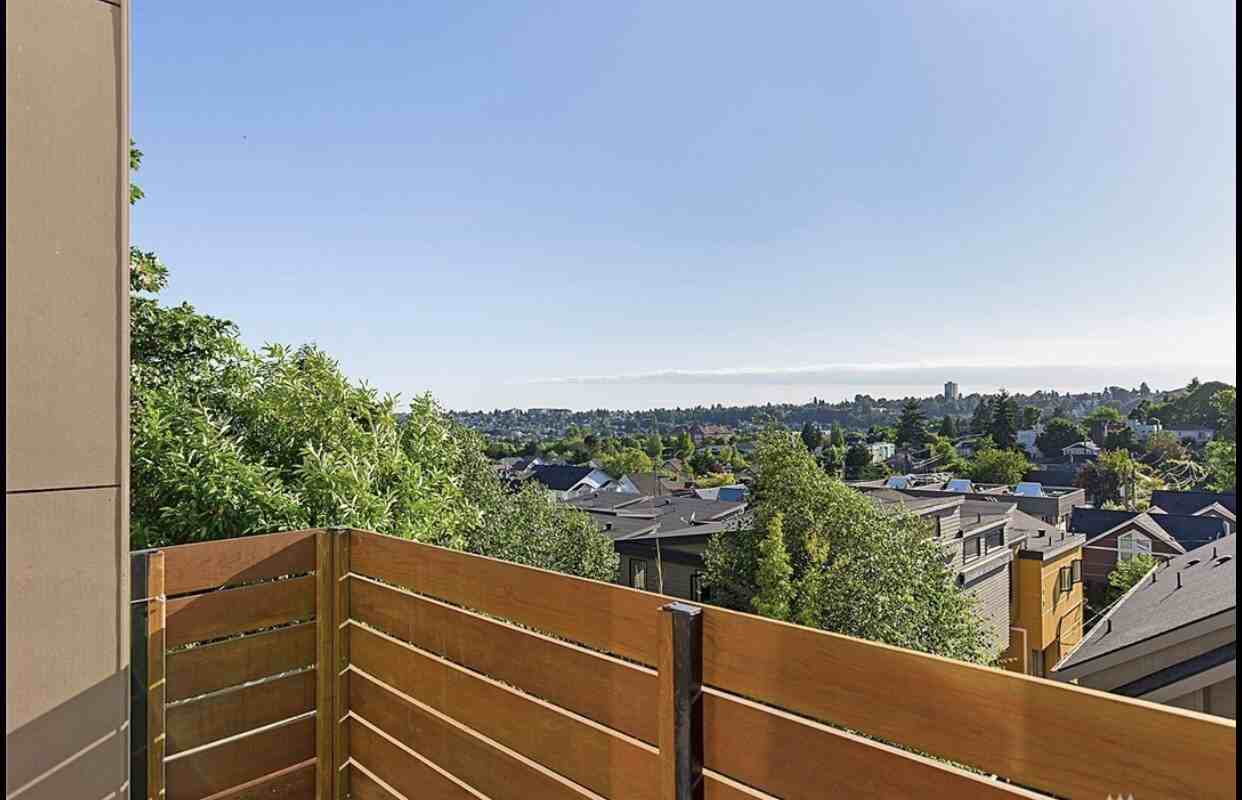 South Judkins Street, Seattle, WA 98144 3 Bedroom Apartment for Rent