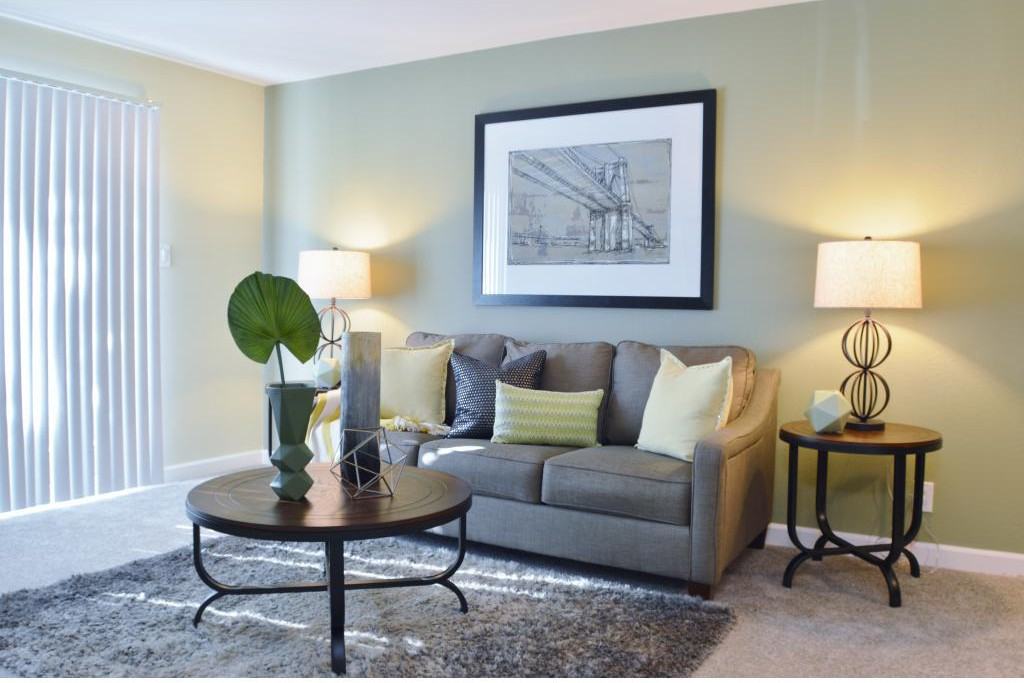 Onstad Manor - Photo 2 of 20