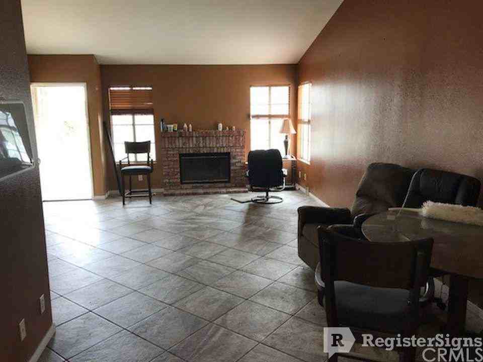 5662 Norwalk Ct - Photo 3 of 3