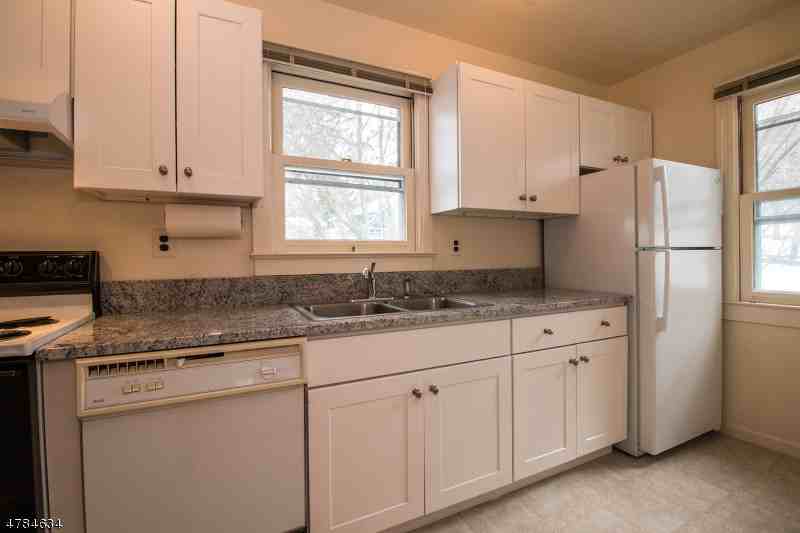 88 Main St - Photo 2 of 17