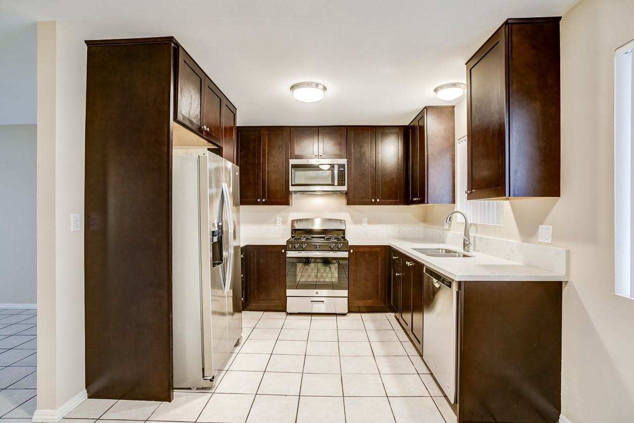 1219 Mitchell St. #B - Photo 3 of 15