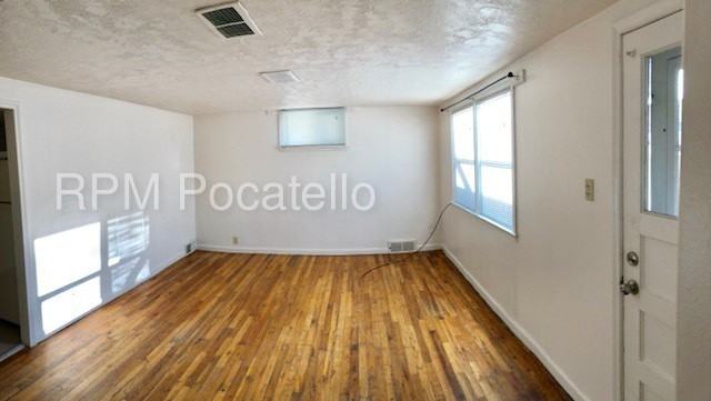 150 N 13th Ave - Photo 3 of 9