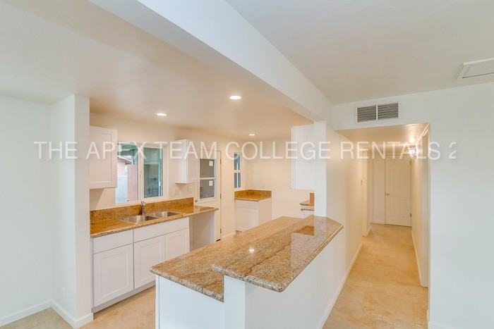 349 S Highland Ave - Photo 2 of 3