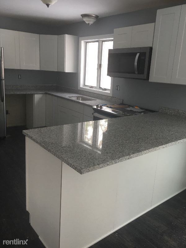 31 Holly Ln - Photo 2 of 14