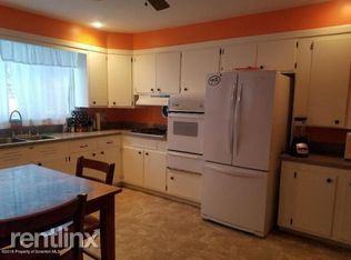 211 Main St - Photo 2 of 5