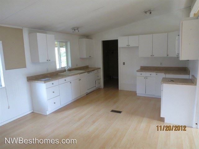 231 3rd St - Photo 2 of 9