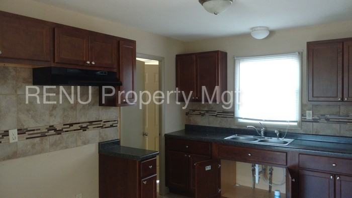 6328 W Nash St - Photo 2 of 5