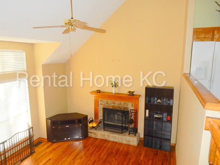 14817 Hardy St - Photo 3 of 17