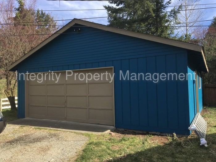 19527 SE 237th St - Photo 2 of 17