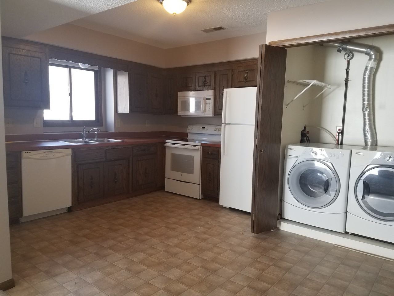 12 20th Avenue Southwest - Photo 2 of 6