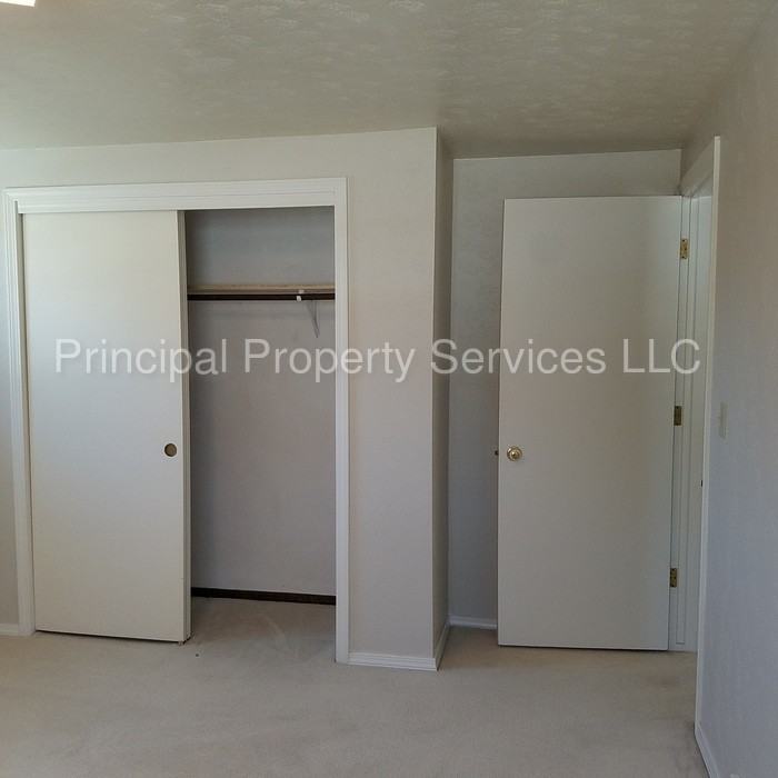 3133 Knights Ln - Photo 3 of 38