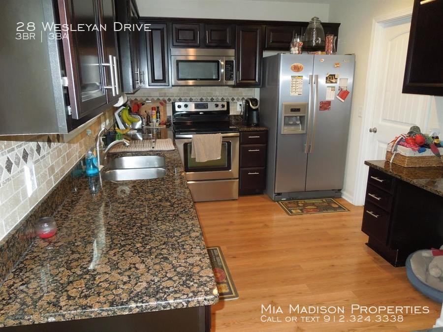 28 Wesleyan Dr - Photo 2 of 8