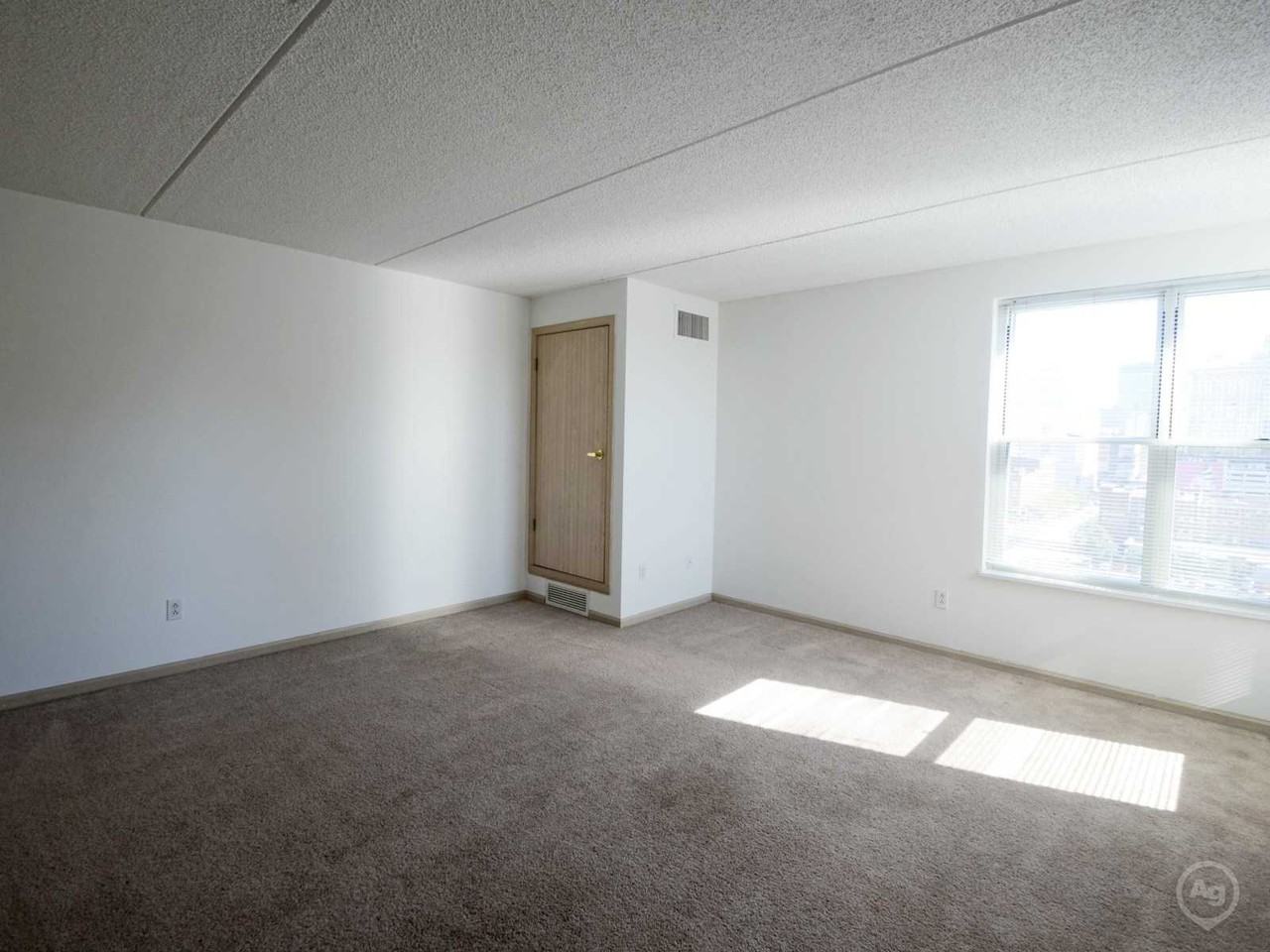 The most inexpensive apartment rentals for rent in Downtown, Cleveland