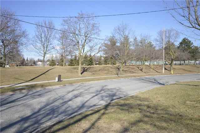 107 Sweeney Dr - Photo 3 of 16