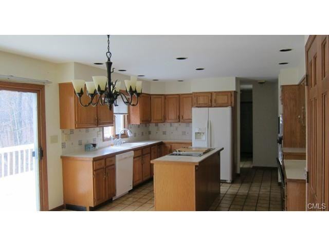 5 Wagon Wheel Rd - Photo 2 of 14