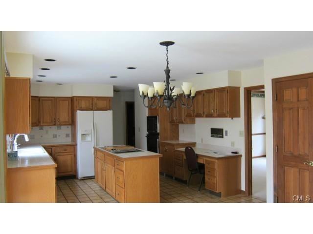 5 Wagon Wheel Rd - Photo 3 of 14