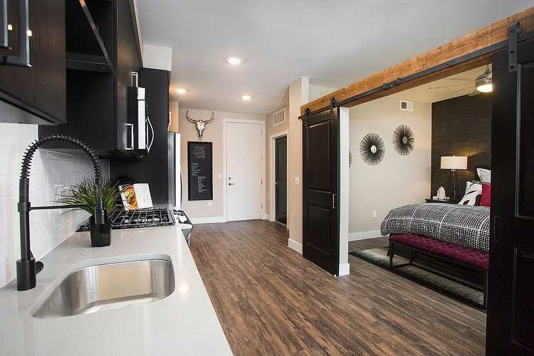 Dylan RiNo - Photo 2 of 25