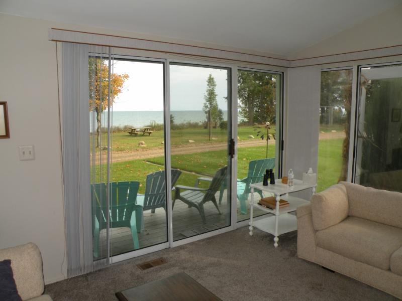 5108 Lakeview Rd - Photo 2 of 10