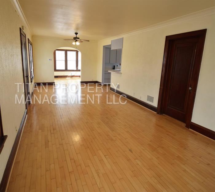 317 W North Ave - Photo 2 of 25