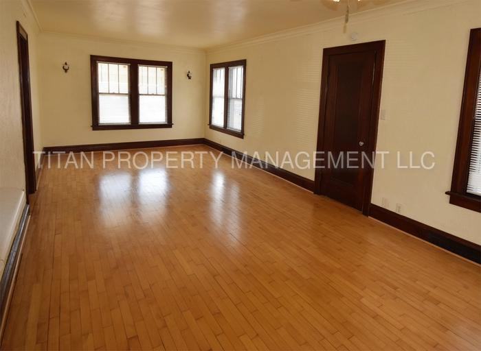 317 W North Ave - Photo 3 of 25