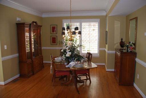 382 Myrtle Pl - Photo 2 of 13