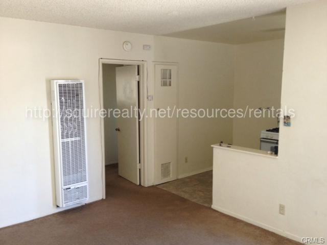 247 W 9th St - Photo 2 of 7