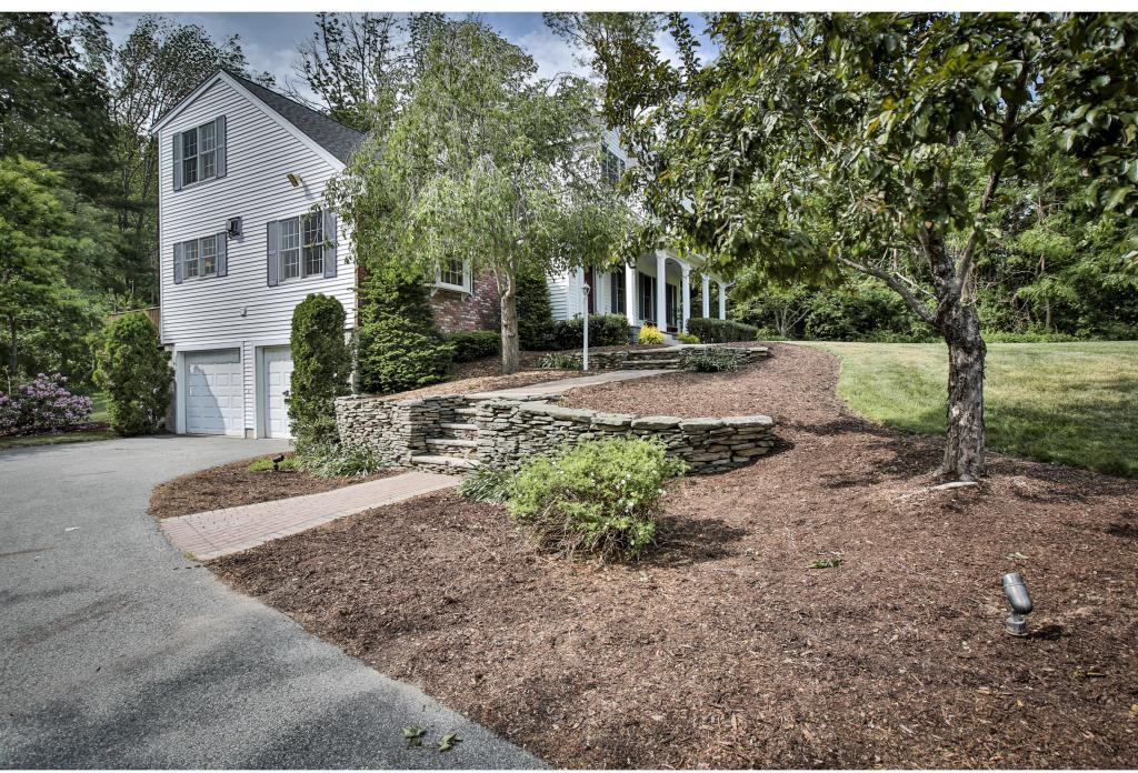 28 Newton Rd - Photo 2 of 16