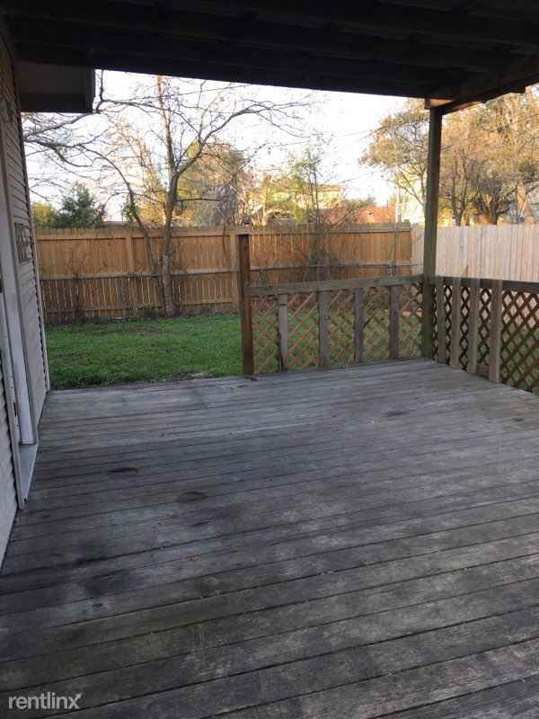 407 Ash St - Photo 3 of 16