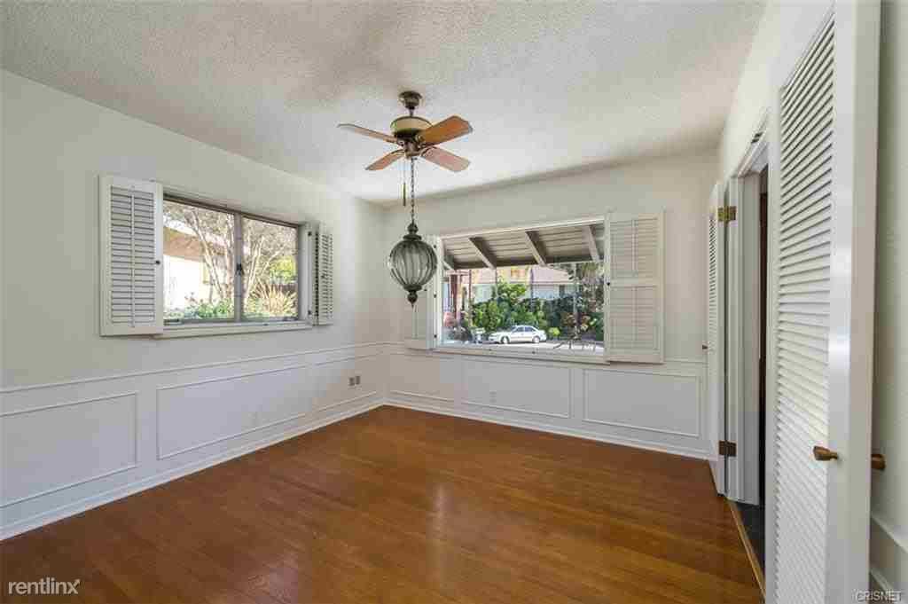 901 Lorinda Dr - Photo 3 of 21