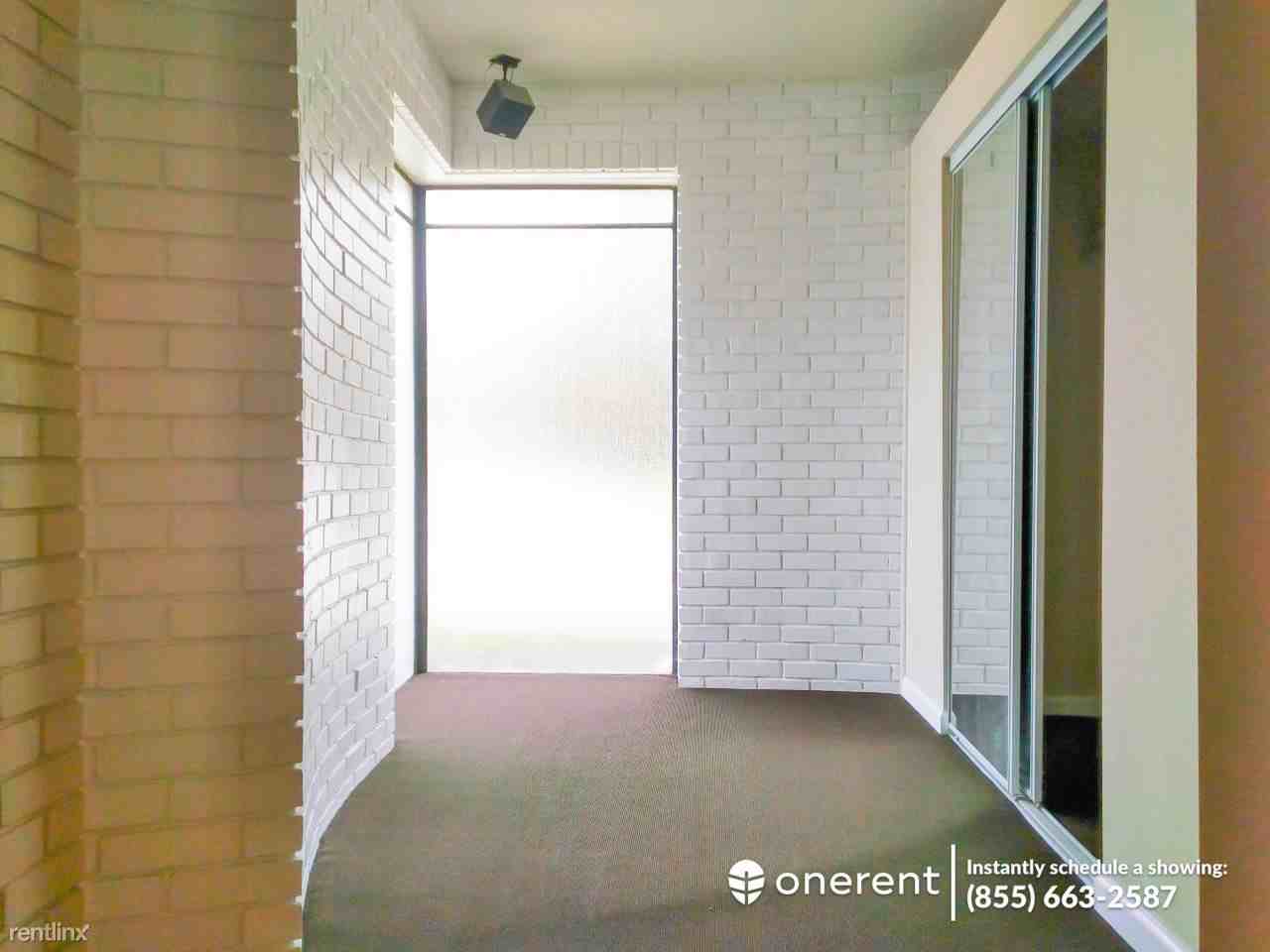 4220 Aberfoil Ave - Photo 3 of 8