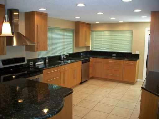 315 Hamlin Ave - Photo 3 of 18