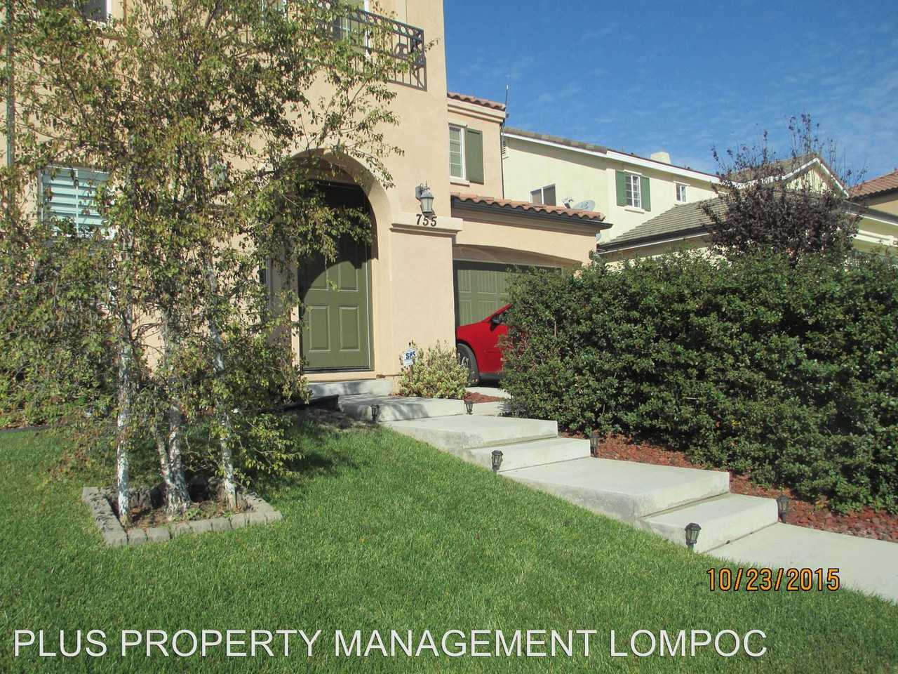 755 Voyager Rd - Photo 2 of 23