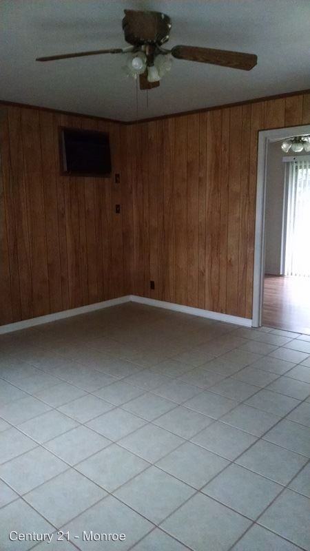 128 Lucky Ln - Photo 3 of 7