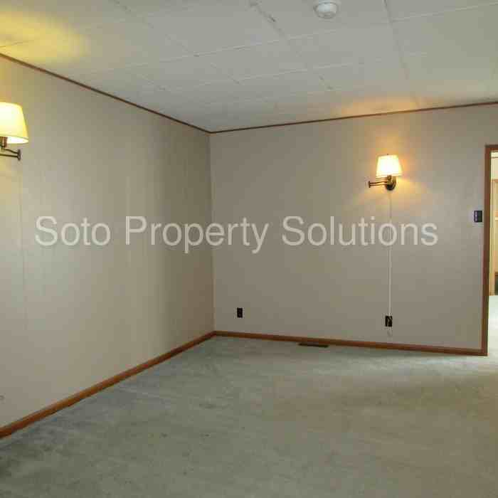 325 Greer Ave - Photo 3 of 20