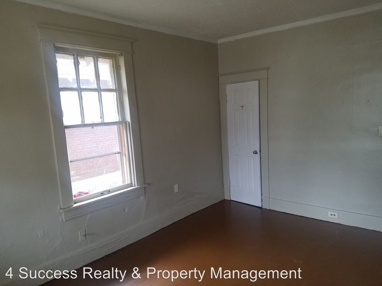 1177 College St - Photo 3 of 3