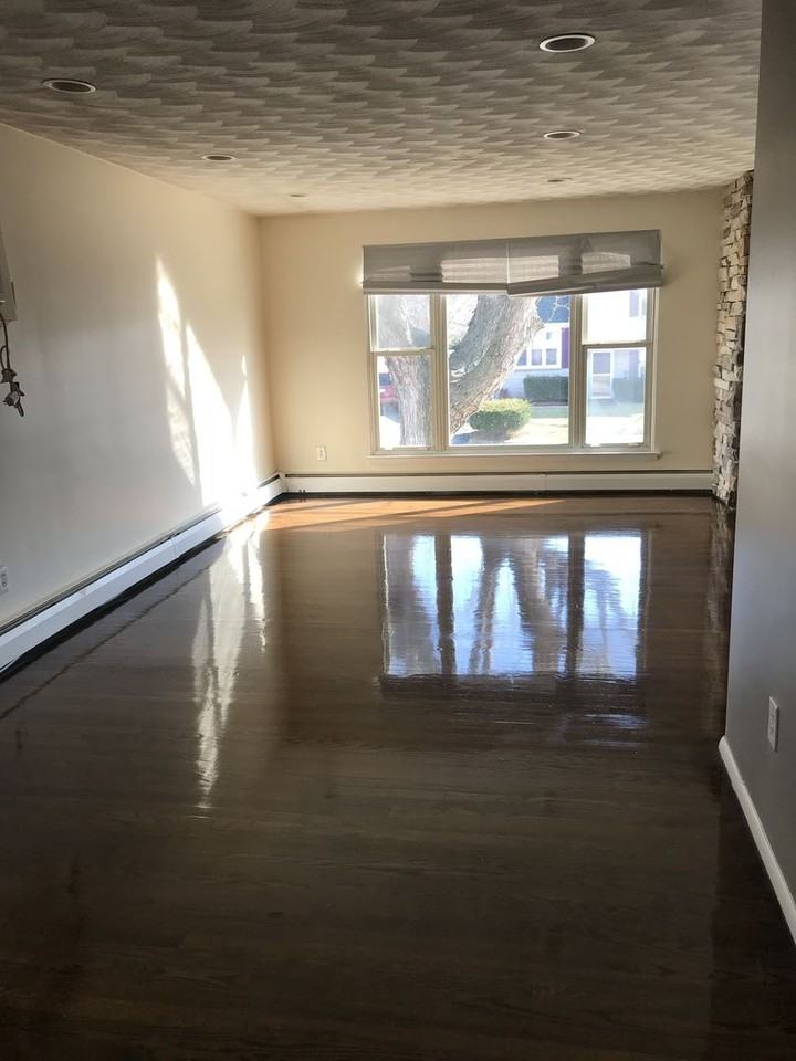 961 Marbrook Ln - Photo 2 of 20