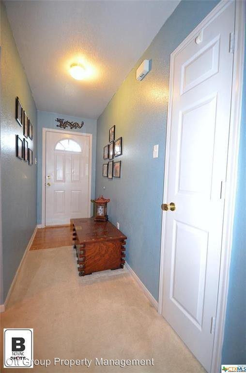 109 Meadowlake Ln - Photo 3 of 26