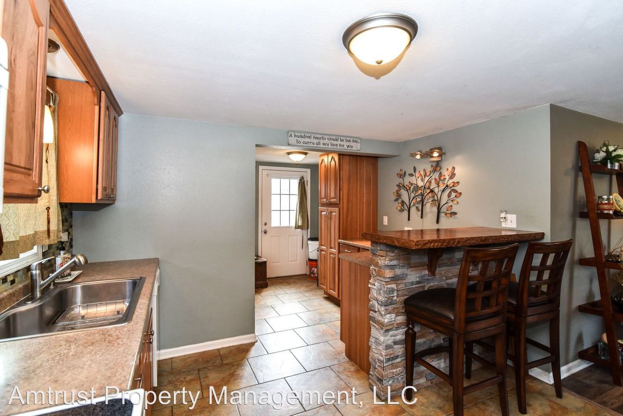 439 W Arlington Ln - Photo 3 of 23