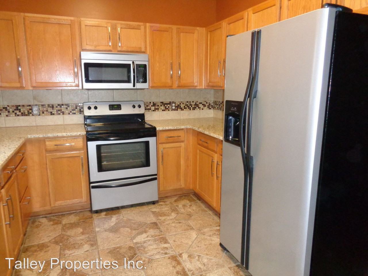 920 Harbour View Cove NE - Photo 3 of 11