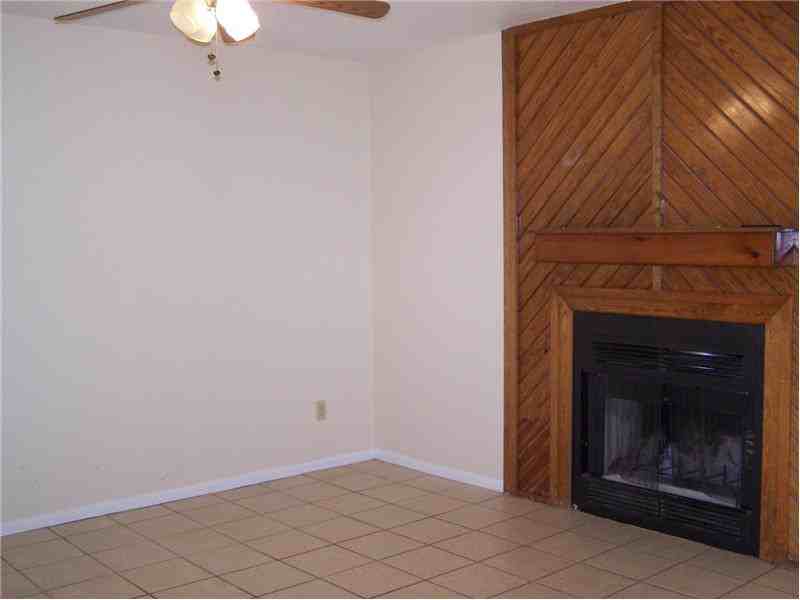 201 Jason Dr #B - Photo 3 of 20