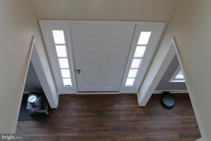 3613 Lancaster Ring Rd - Photo 2 of 14