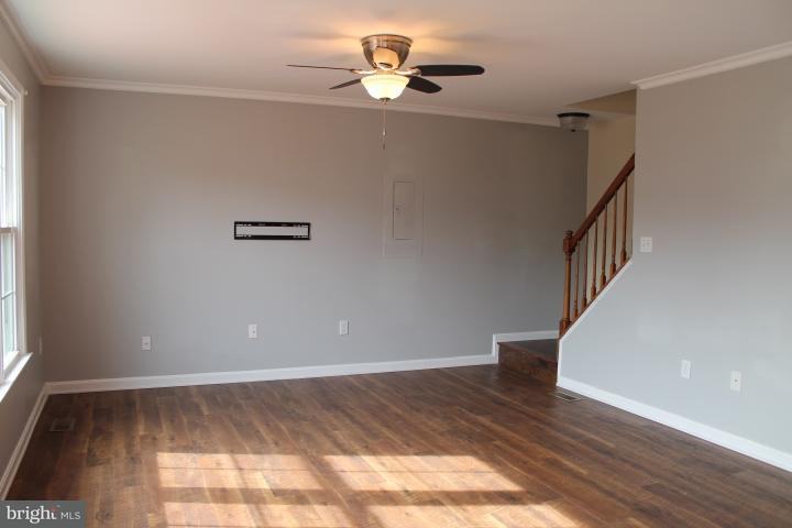 3613 Lancaster Ring Rd - Photo 3 of 14