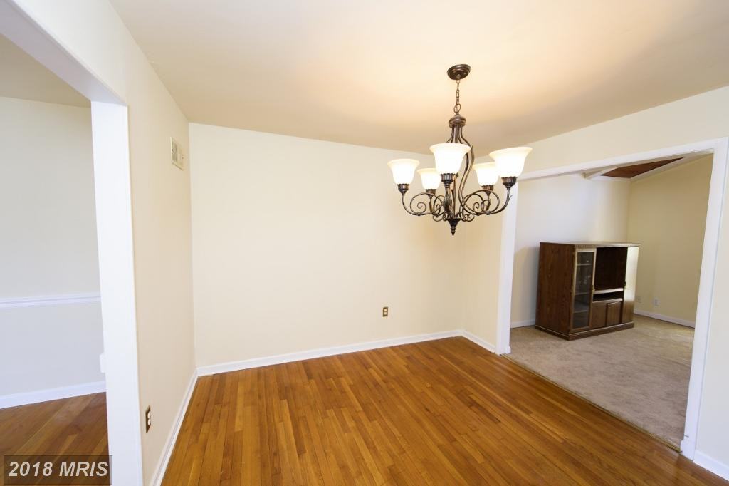 14702 Delano Dr - Photo 3 of 11